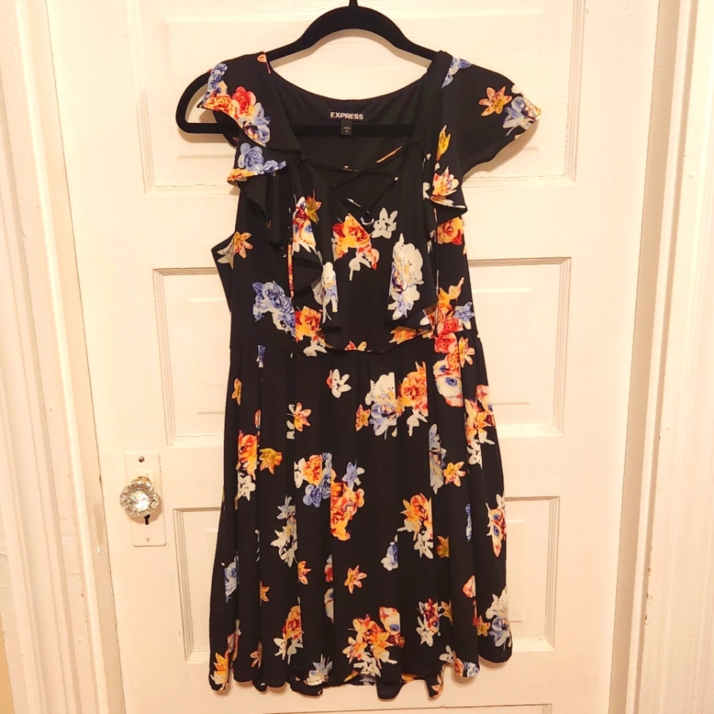 Express floral tie/criss-cross front dress